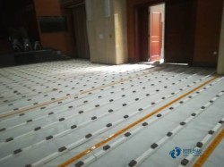 學(xué)校俄勒岡松舞臺(tái)木地板施工單位